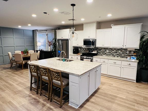 4th image of 1216 Starflower Ln