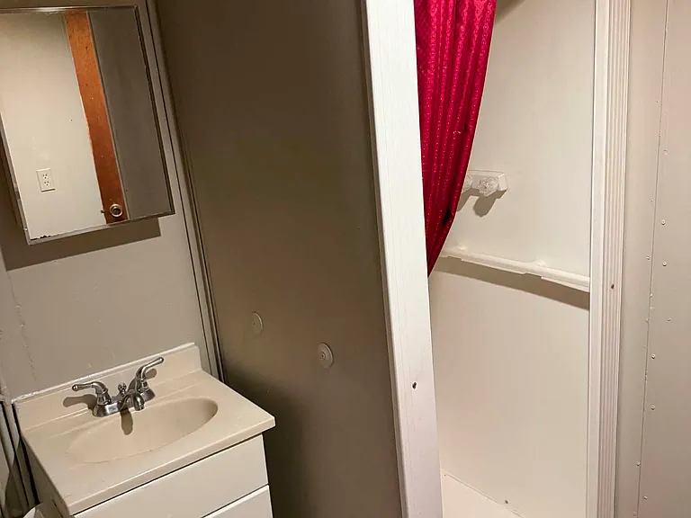 3420 S Oxford Ave — Photo 16