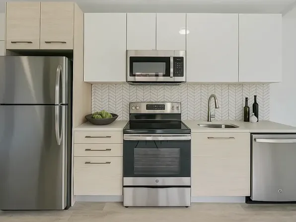 2735 East 13th Street image 5 of 6