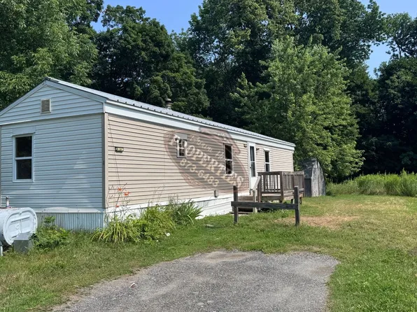 Oak Hill Mobile Home Park, 236 Oak St Lot 4, Oakland, ME 04963