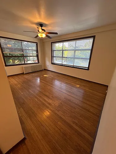 Montlake Apartments Photo 1