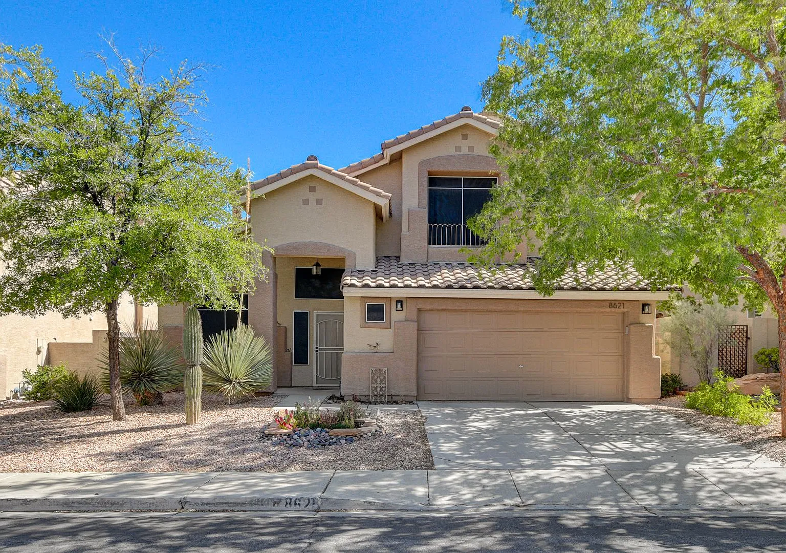 Beautiful 2 Story Home In Summerlin — Photo 1