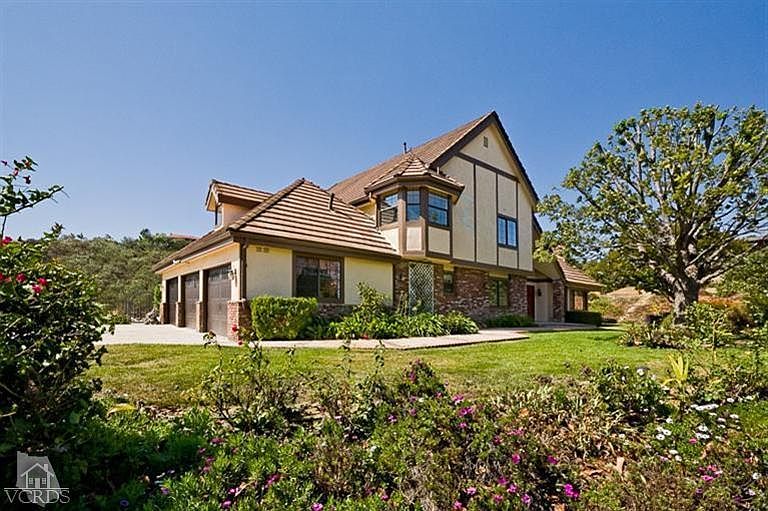 1st image of 6035 N Heatherton Dr