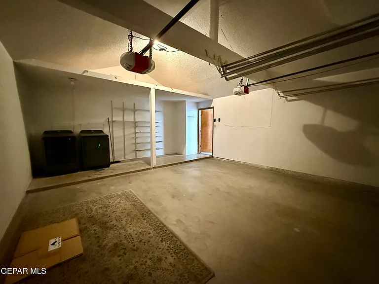 764 Colchester Dr — Photo 23