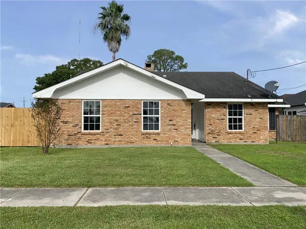 417 E Girod St, Chalmette, LA 70043