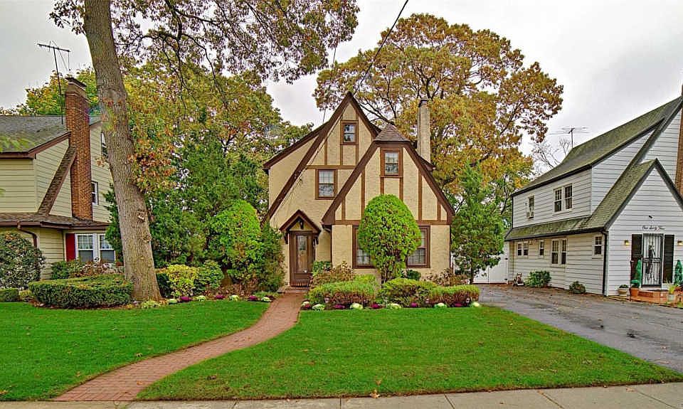 1st image of 161 Parsons Dr