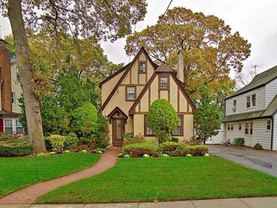 161 Parsons Dr, Hempstead, NY, 11550