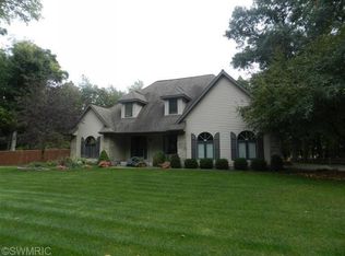 21518 Maple Glen Cir, Edwardsburg, MI 49112