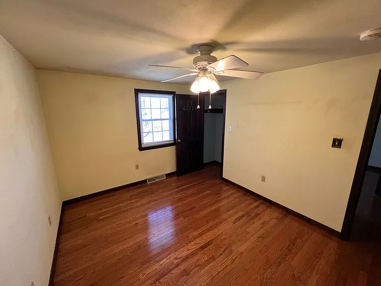 33 Meadowbrook Dr — Photo 29