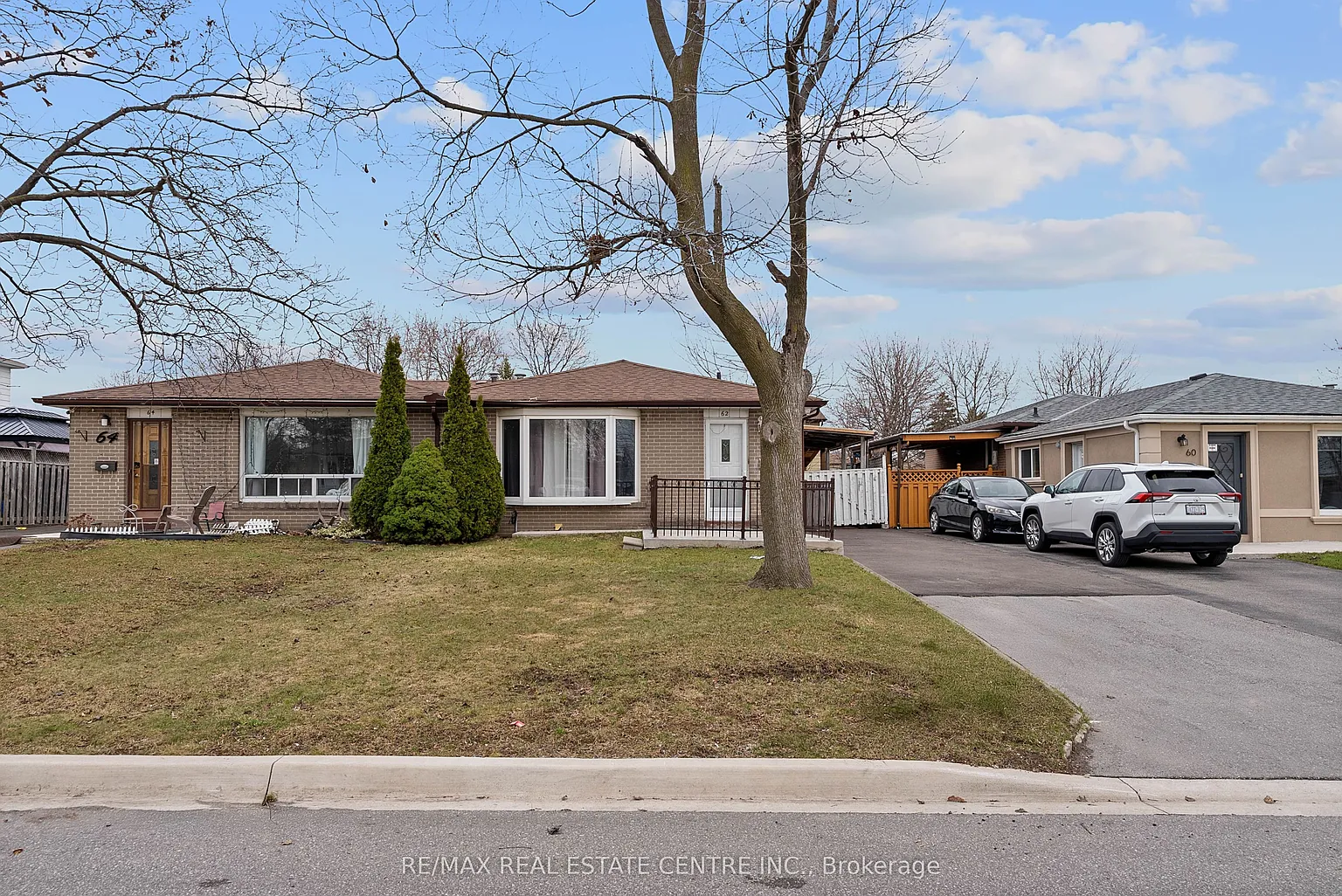 62 Flamingo Cres photo 1