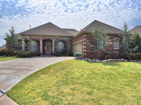 2nd image of 2935 N Juniper Ct