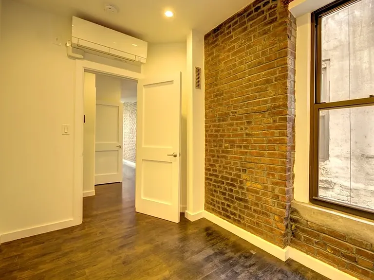322 E 59th St #5A — Photo 8