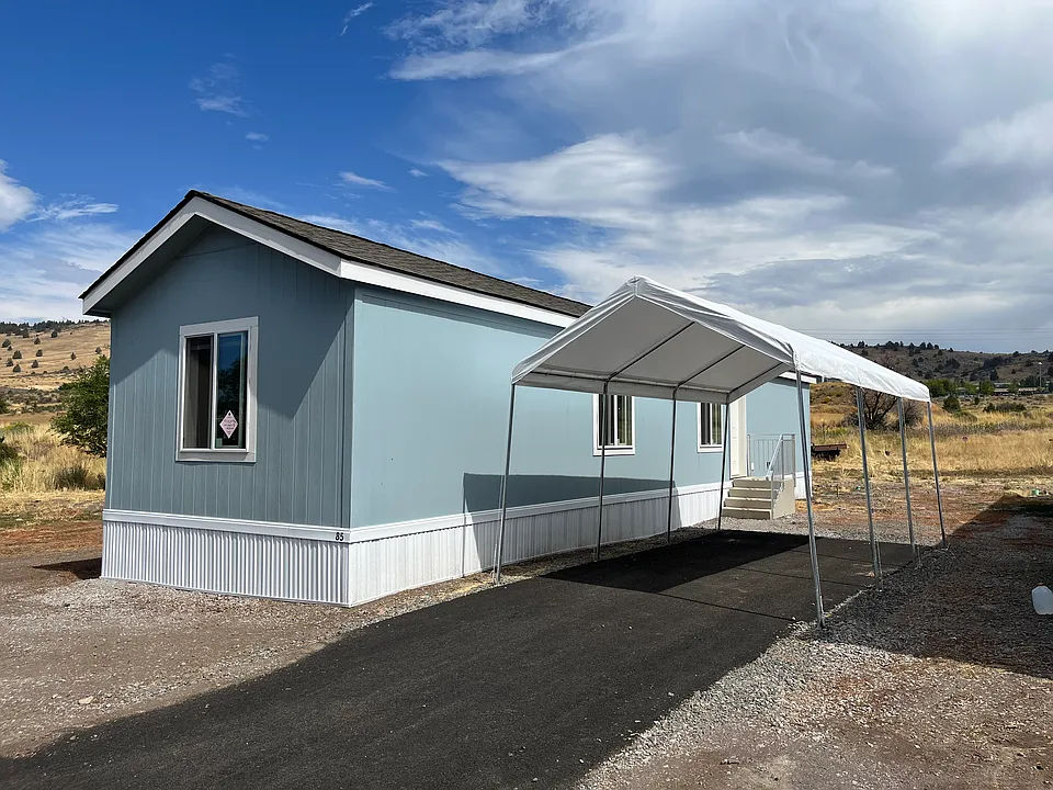 3611 N Highway 97 #88