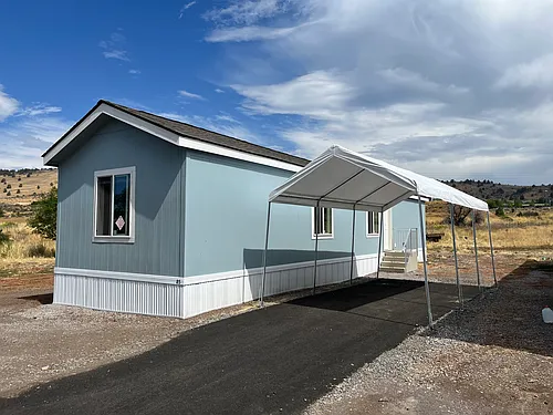 3611 N Highway 97 Photo 1