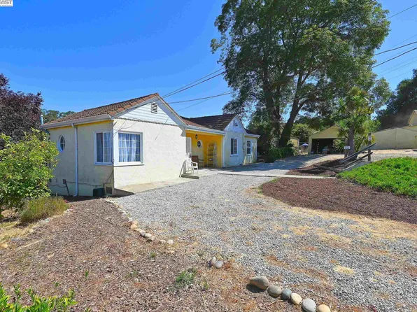 2636 East Ave, Hayward, CA 94541
