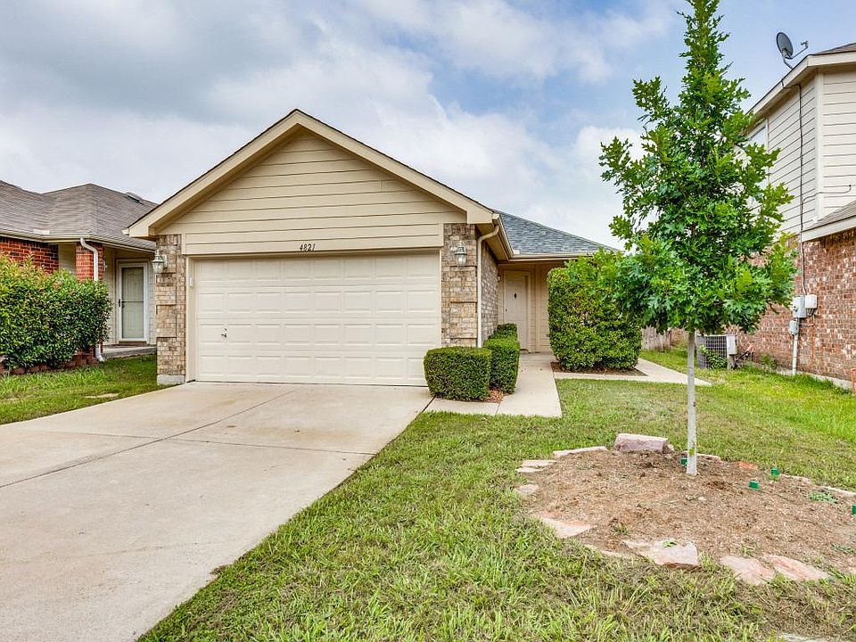 1st image of 4821 Waterford Dr