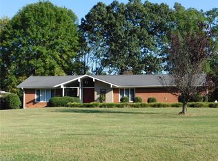 253 Cedar Lodge Rd, Thomasville, NC 27360