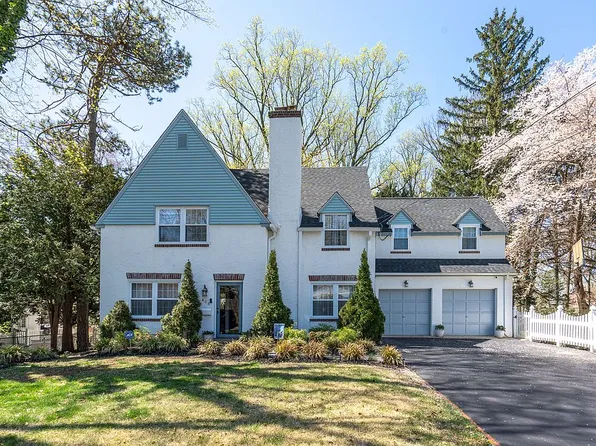 406 W Leamy Ave, Springfield, PA 19064