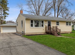 364 W James Way, Cary, IL 60013