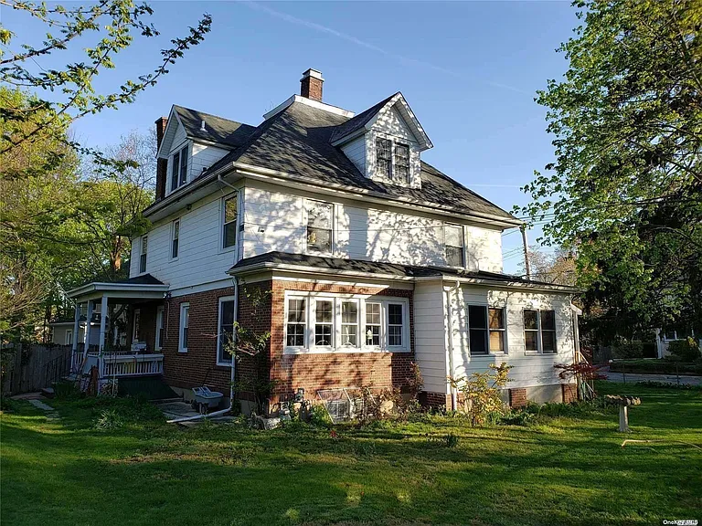102 Berry Hill Road