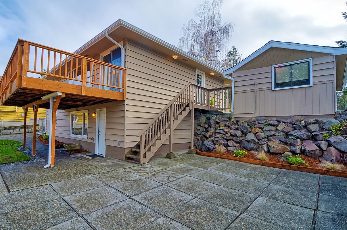 Lake Forest Park, WA 98155