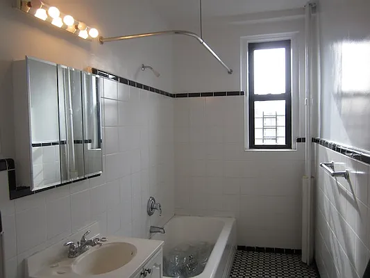 Rented by Stonecrest Realty | media 7