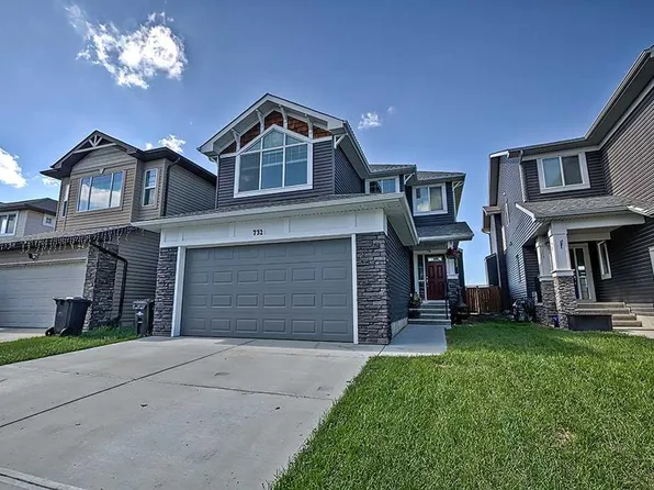732 S Hampton Hills Dr NE, High River, AB T1V 0E6