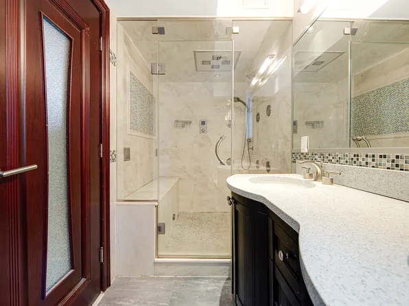 58-10 83rd Place image 19 of 36