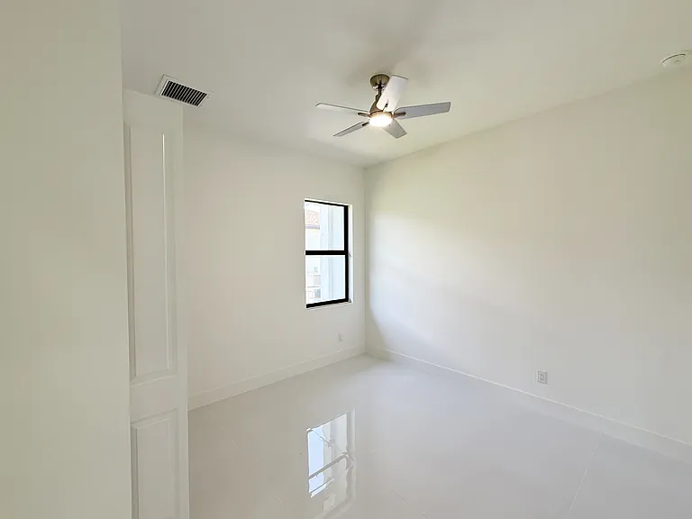 2726 NW 41st Pl — Photo 19