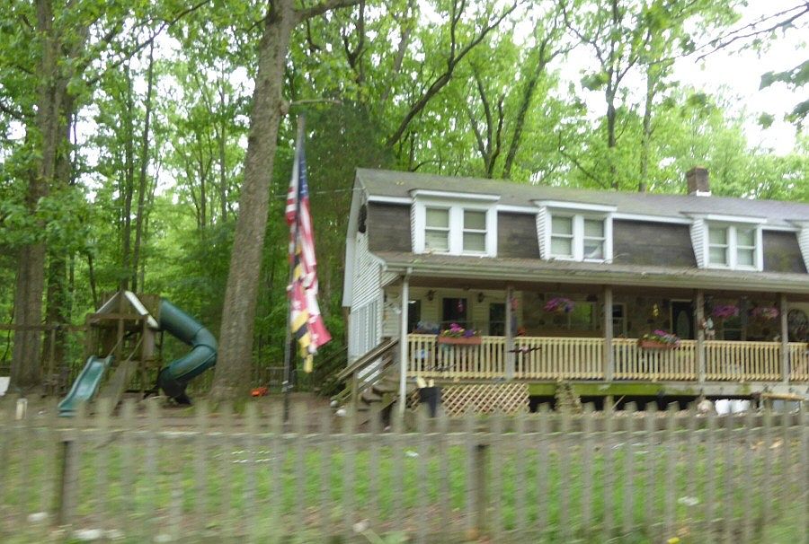 2nd image of 1335 Shady Beach Rd