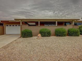 9806 W Redwood Dr, Sun City, AZ 85351