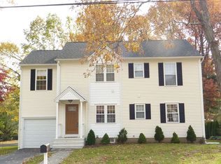 11 Old Elm Rd, Fairfield, CT 06825