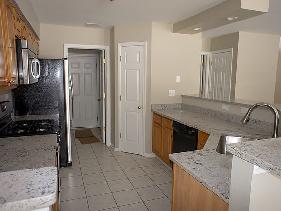 4th image of 144 Benton Ln