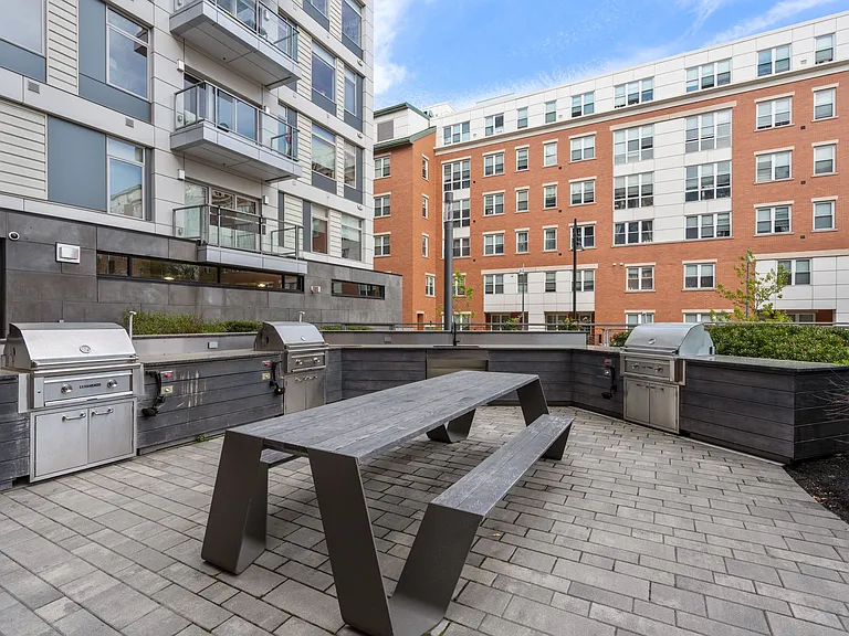 99 Sumner St #321 — Photo 30