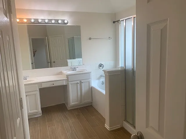 716 Mistymoor Ln — Photo 5