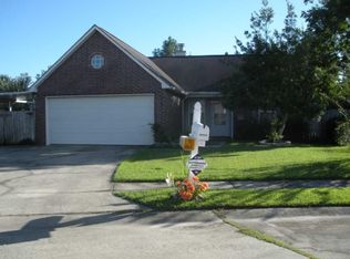 609 Ronda Ln, Ocean Springs, MS 39564