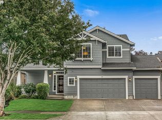 241 White Oak St, Newberg, OR 97132