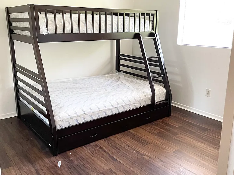 8335 Burnet Ave #5 — Photo 7