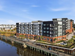 Metropolitan at the Riverwalk, Wilmington, NC 28401