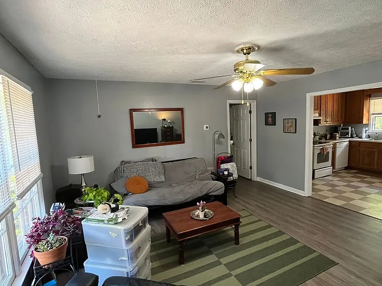 139 Barrington Pl #3 — Photo 6