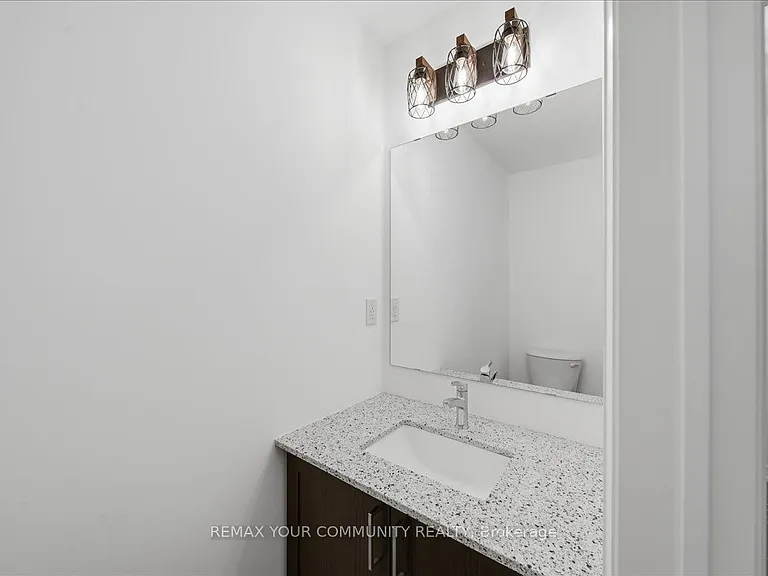26 Flan Blvd — Photo 9