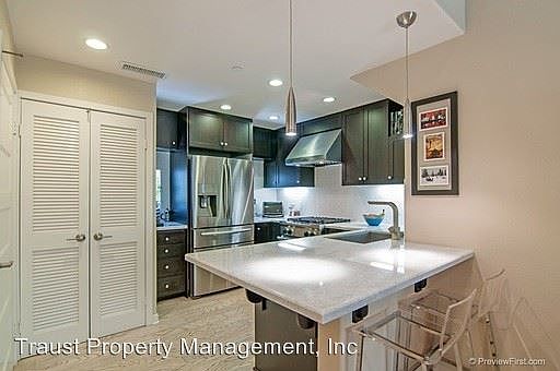 1st image of 1056 Pearl St Unit 15