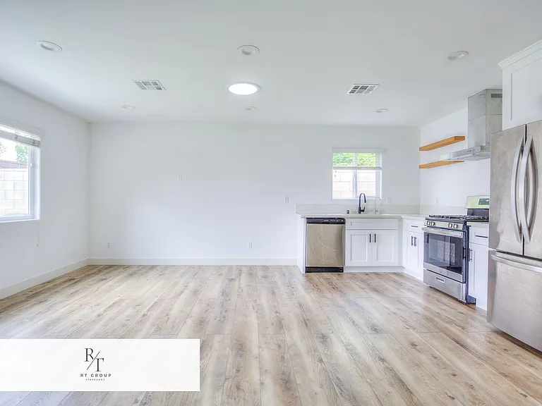 4914 Kauffman Ave #B — Photo 6