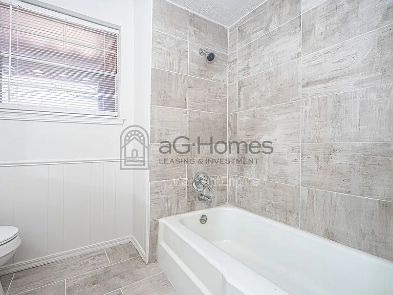 3920 Dentwood Ter — Photo 15