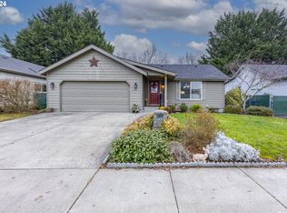 5459 Olympic Cir, Eugene, OR 97402