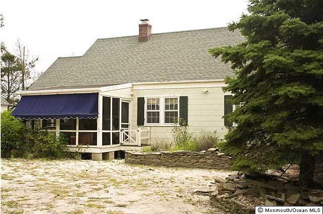 2nd image of 1002 Ocean Avenue
