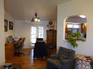 128 SE 6th St, Redmond, OR 97756
