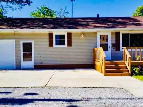 207 E High St, Troy, IL 62294