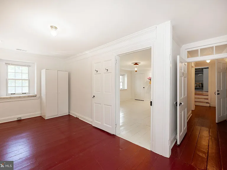 609 W Lincoln Hwy — Photo 28