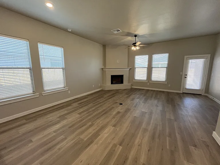 3611 Urbana Pl — Photo 12
